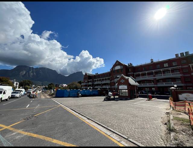 74M² OFFICE TO LET IN CLAREMONT